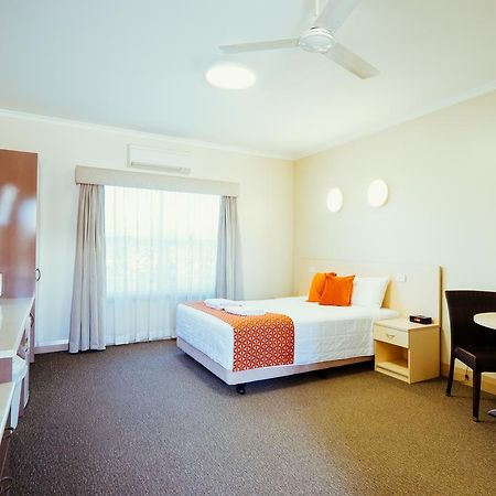 Club Motor Inn Narrabri Exterior photo