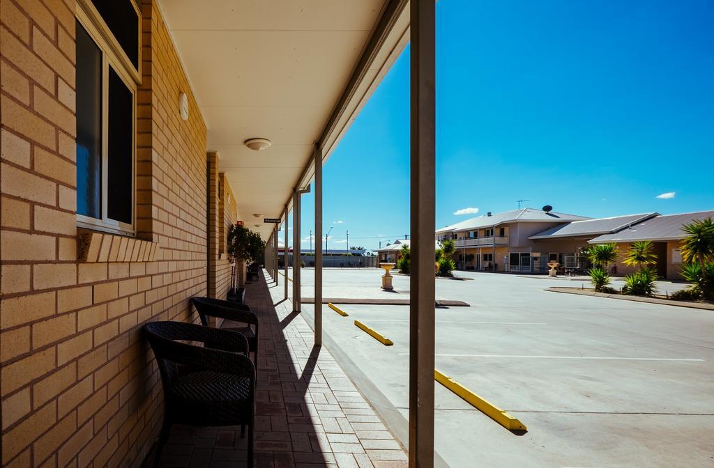 Club Motor Inn Narrabri Exterior photo