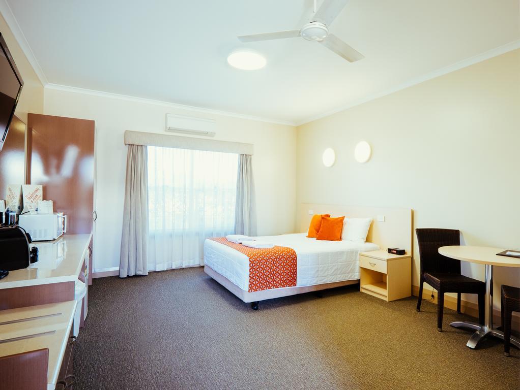 Club Motor Inn Narrabri Exterior photo