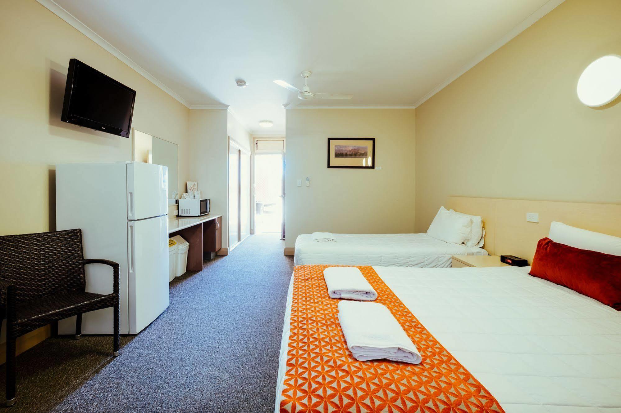 Club Motor Inn Narrabri Exterior photo