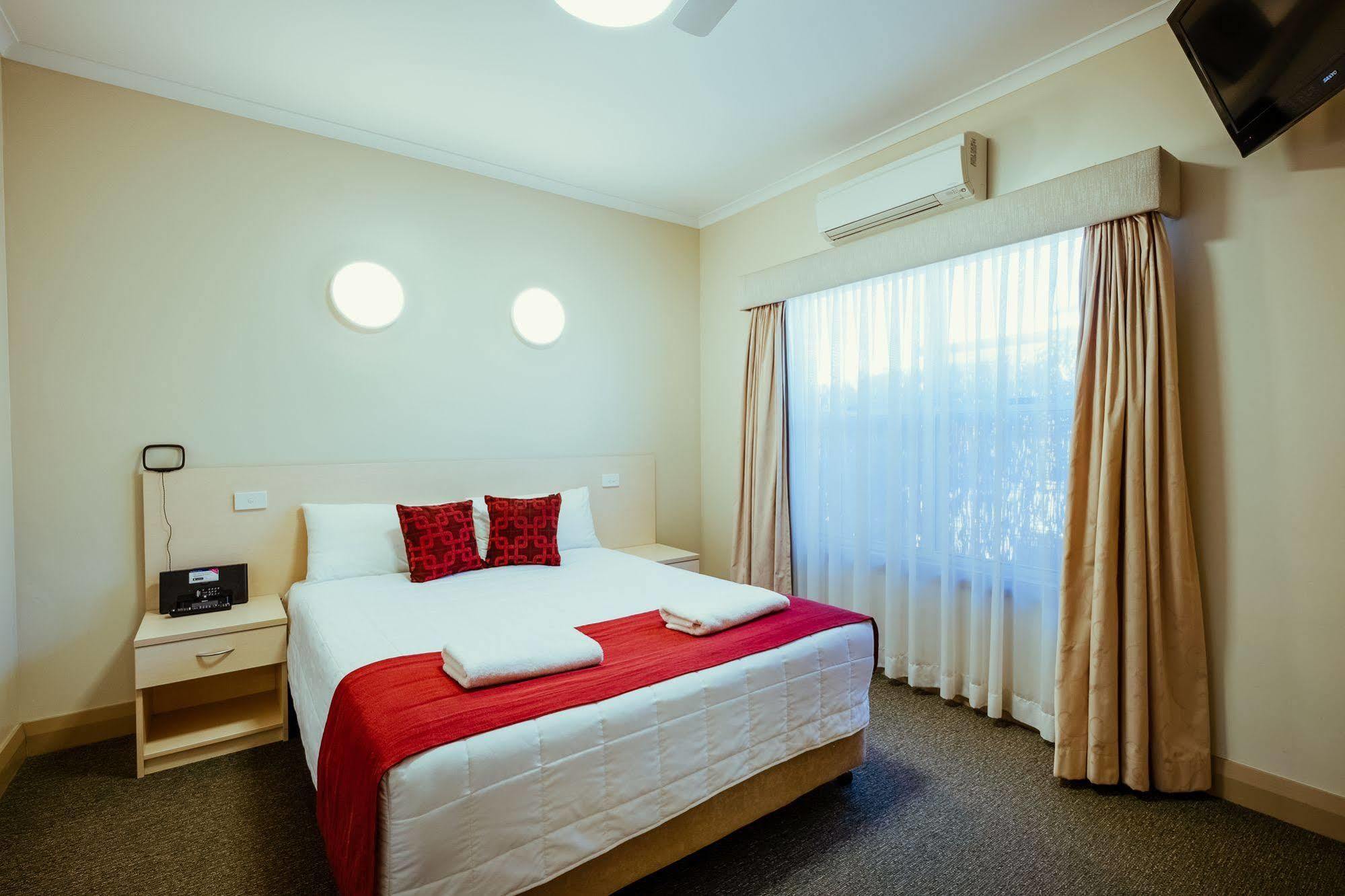 Club Motor Inn Narrabri Exterior photo